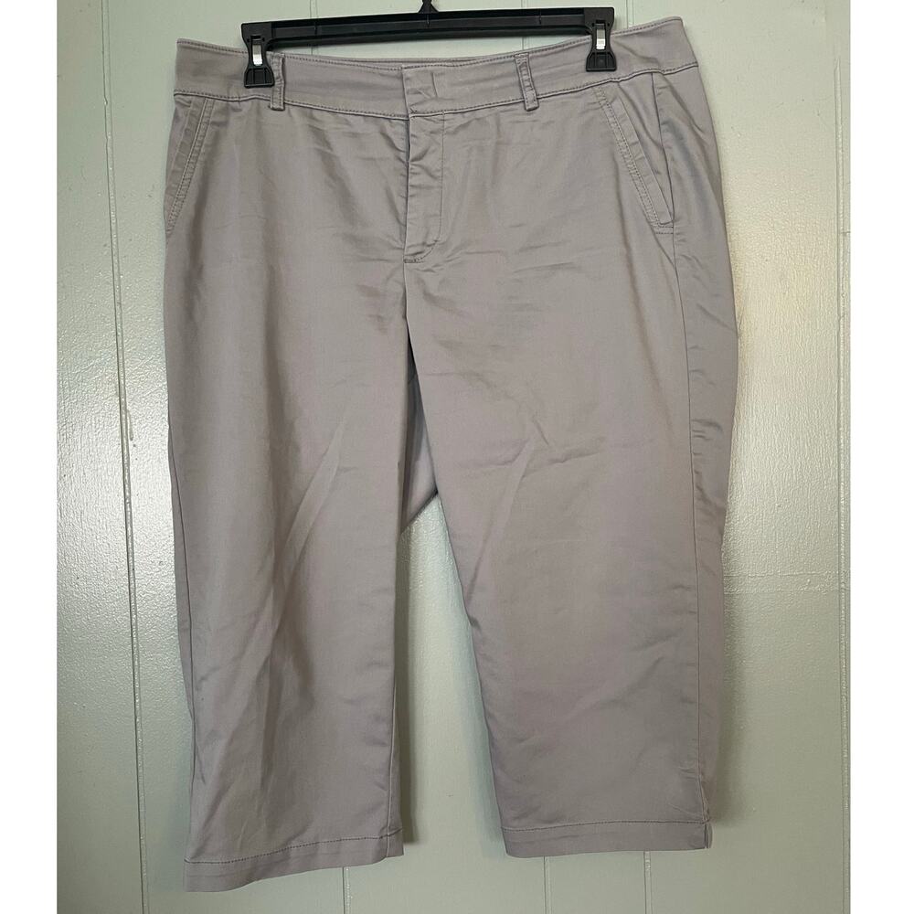 Women’s Dockers Grey Capri‎ pant size 16 pre-owned